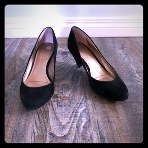 BCBGeneration sz 7 pumps
